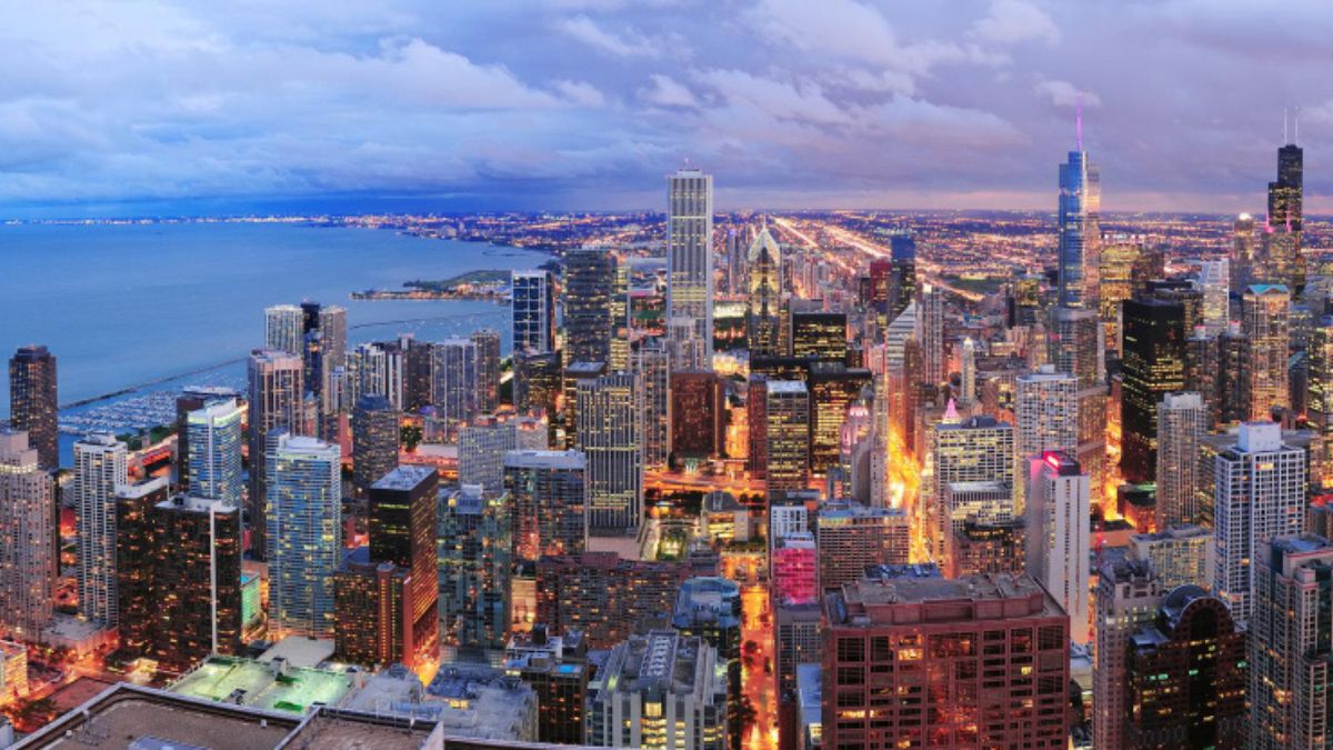 Look for places to stay outside of Manhattan